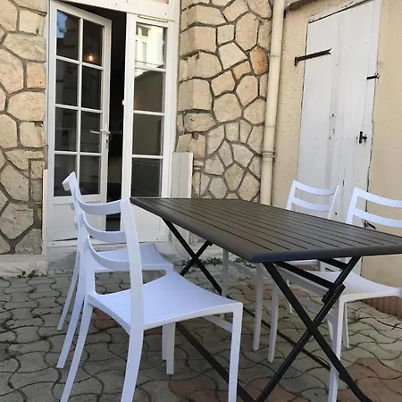 Avec Terrasse A 20 De La * Chatelaillon-Plage